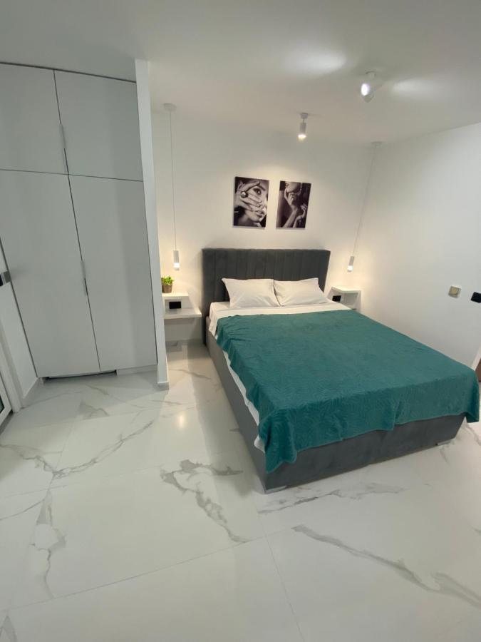 Deluxe Pool Apartment 4 Petrovac ภายนอก รูปภาพ