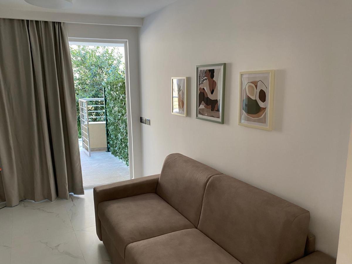 Deluxe Pool Apartment 4 Petrovac ภายนอก รูปภาพ