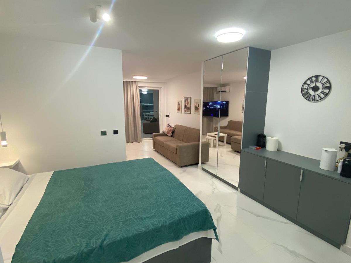 Deluxe Pool Apartment 4 Petrovac ภายนอก รูปภาพ