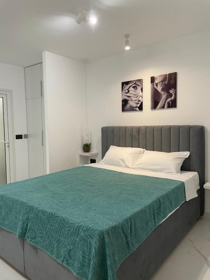 Deluxe Pool Apartment 4 Petrovac ภายนอก รูปภาพ