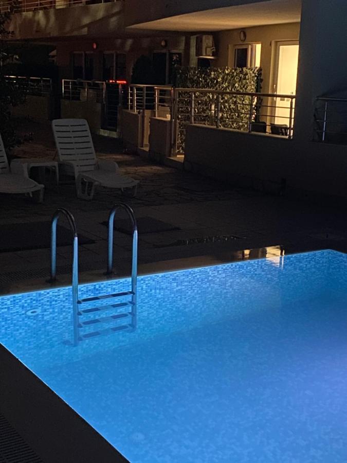 Deluxe Pool Apartment 4 Petrovac ภายนอก รูปภาพ