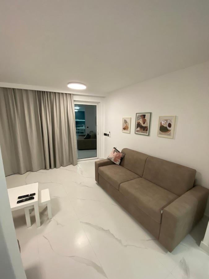 Deluxe Pool Apartment 4 Petrovac ภายนอก รูปภาพ